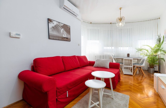 One bedroom apartment with balcony Zagreb (A-21122-a)