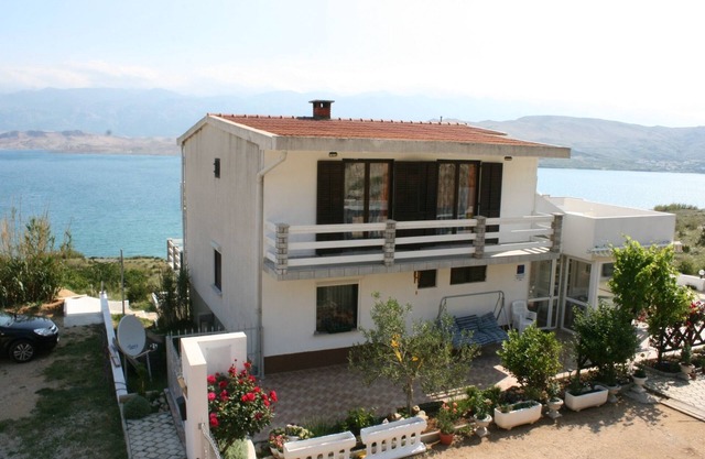 One bedroom apartment with terrace and sea view Bošana, Pag (A-6460-b)