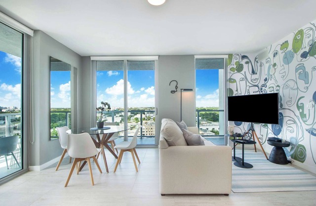One Bedroom Condo King Bed With City Views