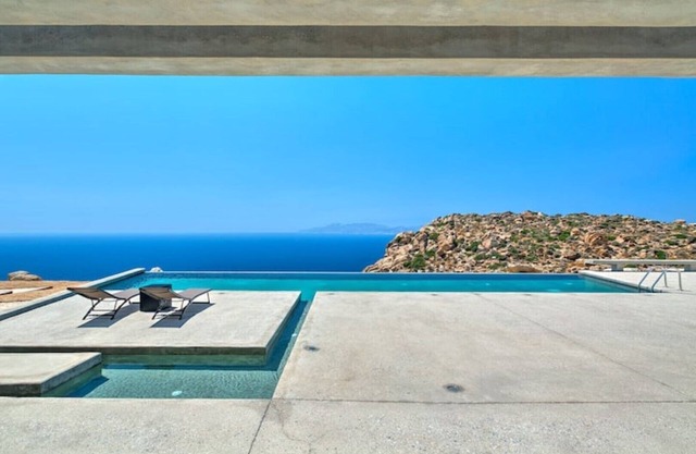 One Br Private Honeymoon Peaceful Mylo Villa w/Living room Close to Mylopotas