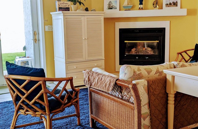 One of the best lakefront condos Algoma has to offer!