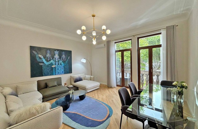 One Rustaveli Suites - 1BR w/balcony
