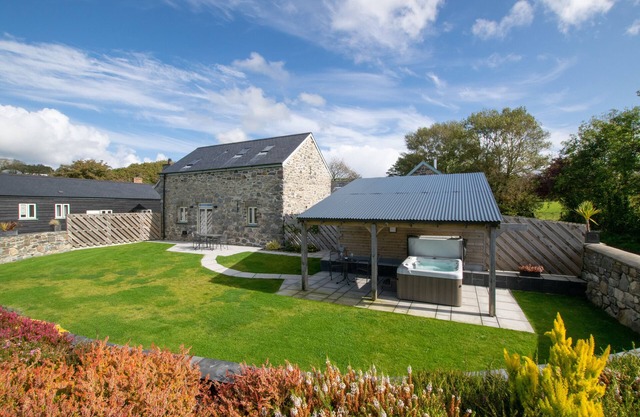 Onnen - Two Bedroom House, Sleeps 4