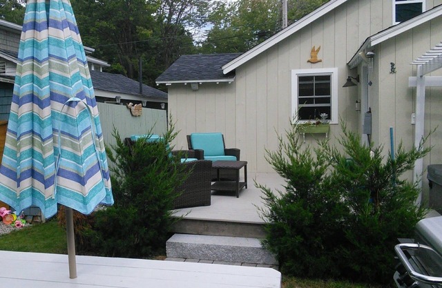 OOBeach House 10 Minute Walk To Pier - Beautiful Back Yard With Hot Tub