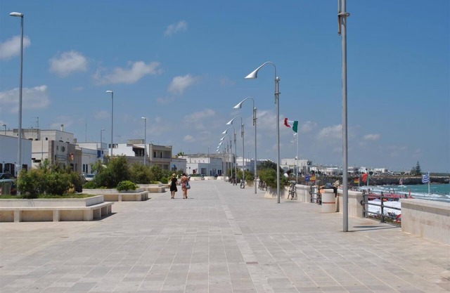 Open space apartment 10 meters from the SAN FOCA beach