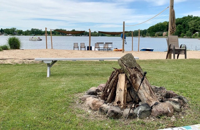 Openings in September! Lake House near Grand Rapids ~ Dock ~Sandy Beach ~Fishing