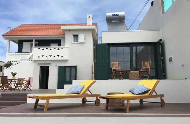 Oporto Surf Lodge: Studio with ocean view