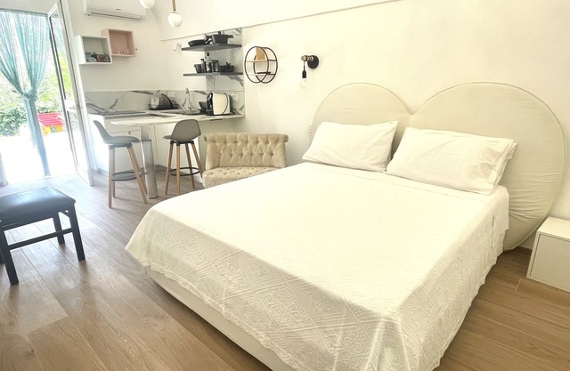 Orchid Gargano 5minutes from Mattinata garden and common parking lot