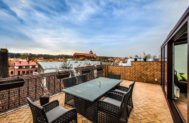 Orchids Suite. Old Town Roof Terrace Best View Two bedrooms Free Parking