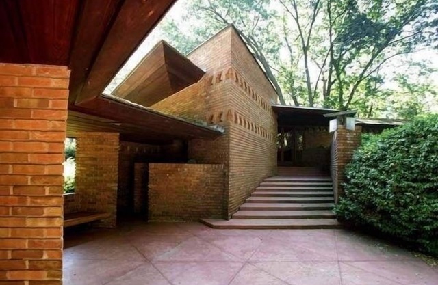 Original Frank Lloyd Wright Secluded Home With Tea House