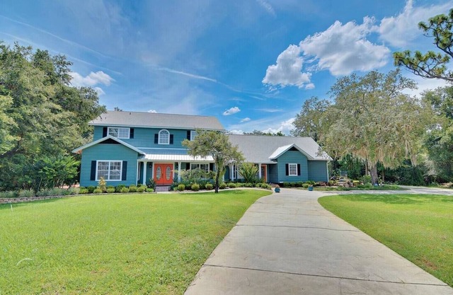 Orlando Spacious Modern Retreat