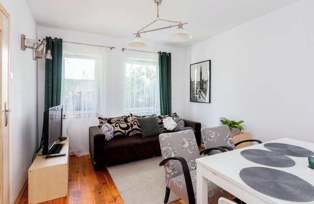 Orunia Apartment with Garden