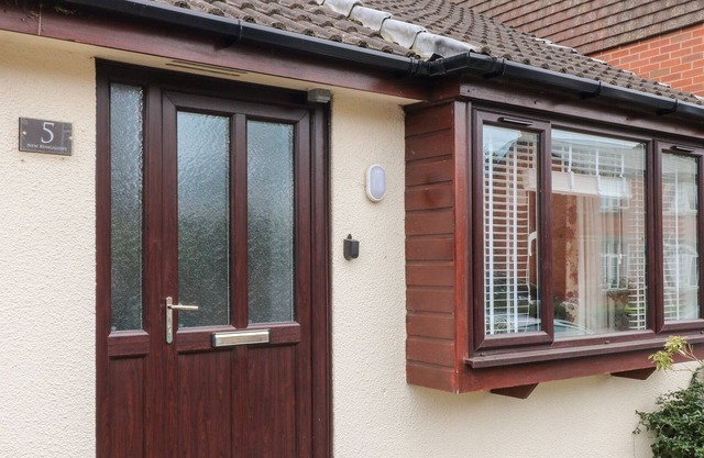 OSCAR'S RETREAT, with a garden in Uffculme