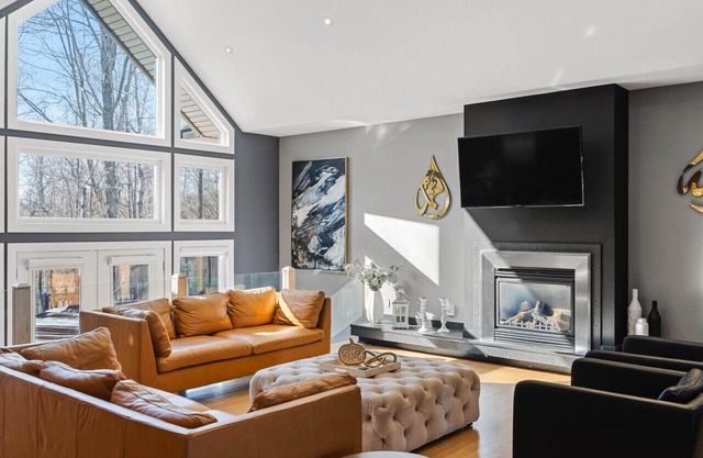 Ottawa's Finest Mansion!