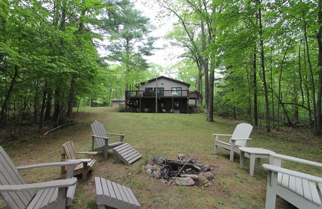 Outdoor adventure getaway, on lake Nelson, Hayward WI