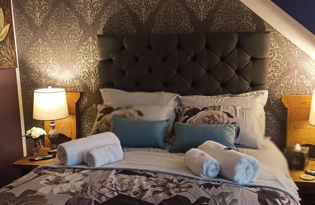 Outlander Boutique B&B King