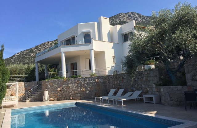 outstanding seaview villa with private pool (to 8 persons)