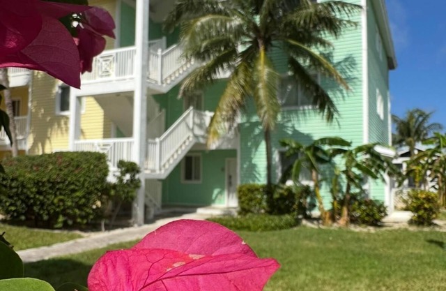 Over the top Penthouse Villa- Resorts World Bimini