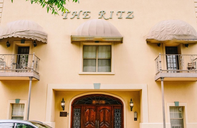 OXFORD PRIME LOCATION/ON THE SQUARE! WALKING DISTANCE TO CAMPUS