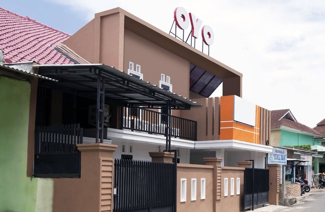 OYO 2595 Lumungga Residence Syariah