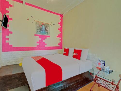 OYO 3208 Villa Inn App Trawas Bintaro Syariah