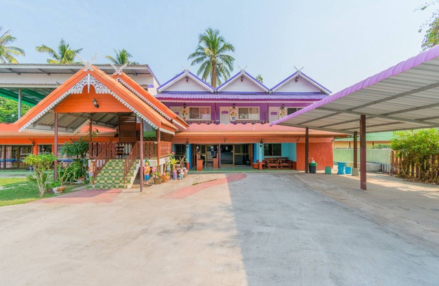 OYO 712 Baandin Resort