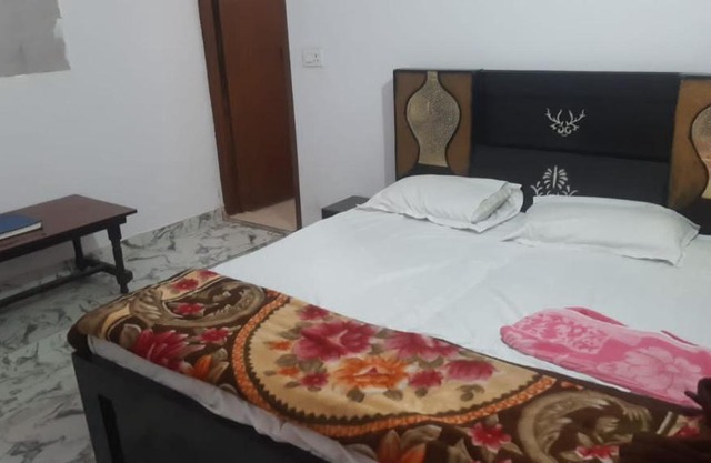 OYO 81022 Krishna Hotel And Family Restaurant