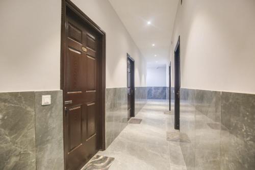 OYO 83155 Ravi Hotel & Banquet