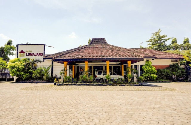 OYO 90250 Hotel Lumajang New