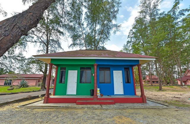 OYO 90744 Bari Indah Beach Resort