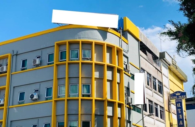 OYO 90798 Two Two Inn