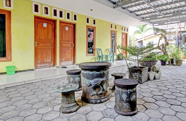 OYO 92998 Wiludjeng Guesthouse