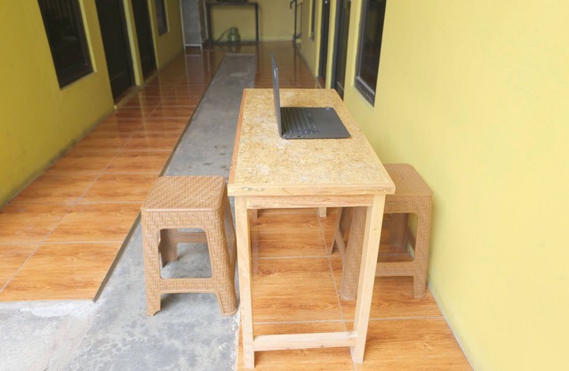 OYO 93021 Kost Dison