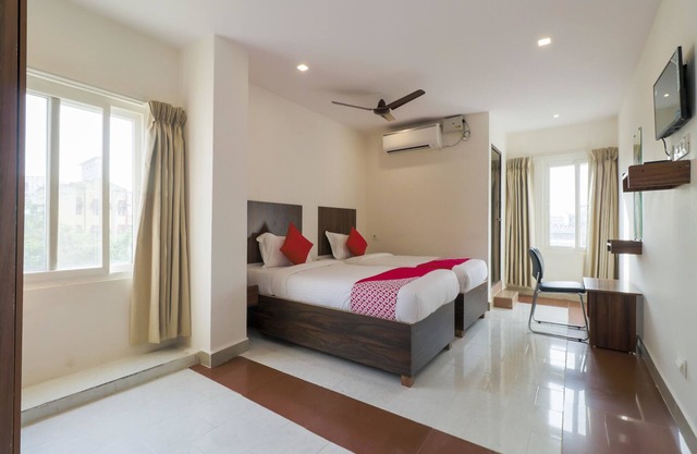 OYO Flagship 16390 Chukkapalli Chambers