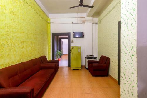 OYO Flagship Golden Orchid