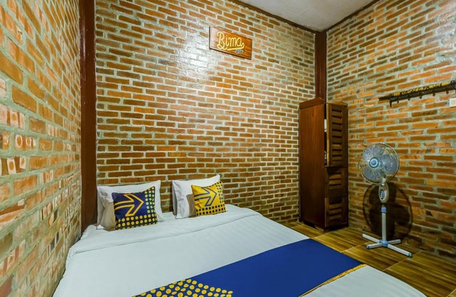 OYO Homes 90996 Desa Wisata Pulesari Syariah