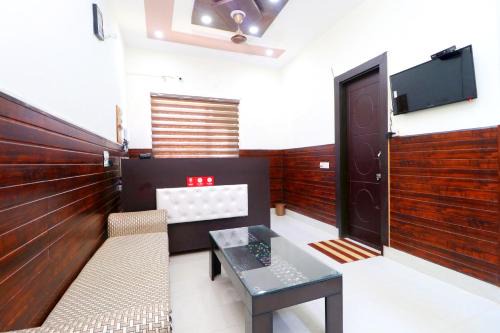 OYO Hotel Chanderlok