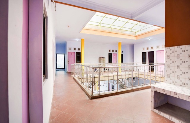 OYO Life 91626 Rr Kost Putri Syariah