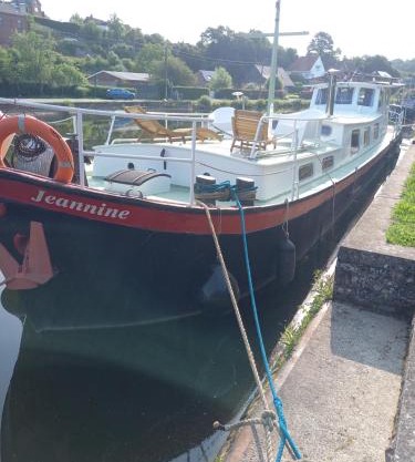 Péniche Jeannine