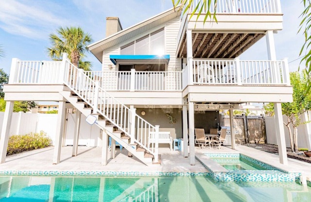 PAG100 · Getaway By the Sea - Pass-a-Grille Beach