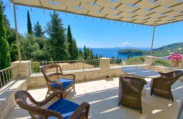 Paleopetres K-Eight - Premium Suite - sea views - pool - Kalami -