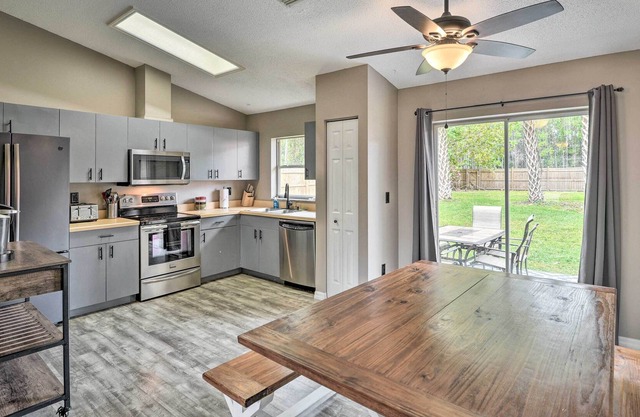 Palm Coast Getaway w/ Private Yard & Grill!