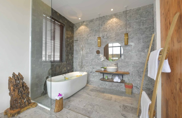 Palm Cove Vietnam Villa-beachfront pool river view and jacuzzi