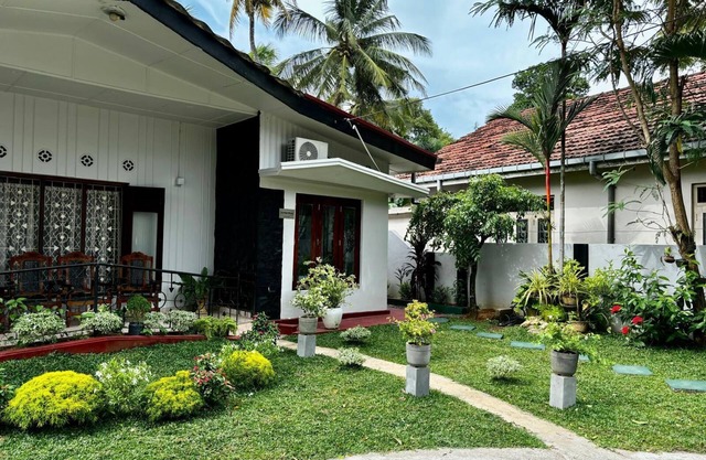 Palmwood Cottages Double Bed Room with Kitchen