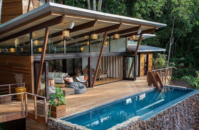Pan012 - Beautiful villa located in Isla Palenque, Panama