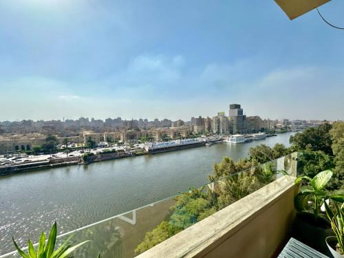 Panoramic Nile View Stays in Zamalek