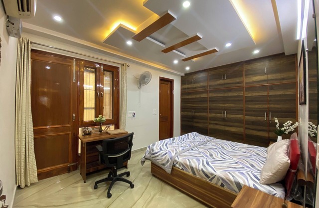 Paradise 4BHK Apartment Terrace, AC, WIFI, Metro, Events