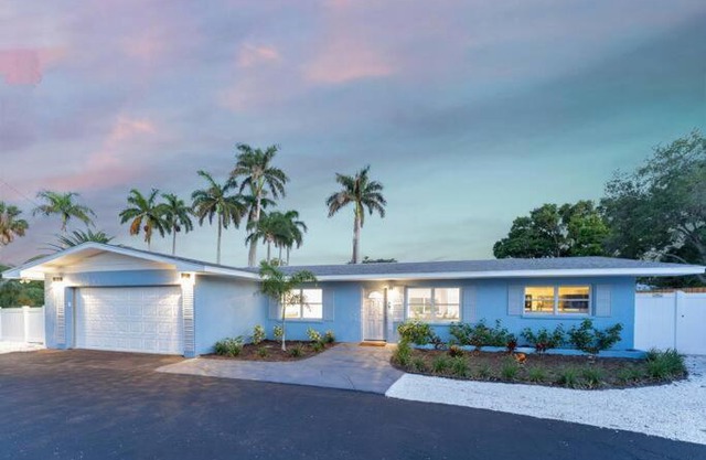 Paradise By The River-Hottub/Pool-Near Beaches