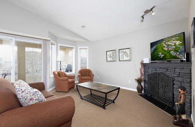 Paradise Canyon Golf Resort - Signature Condo 382