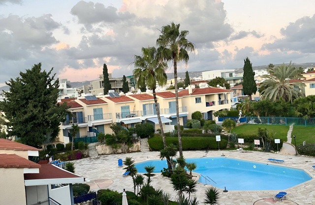 Paradise Gardens Cozy Oasis with AC, WIFI, and private pool